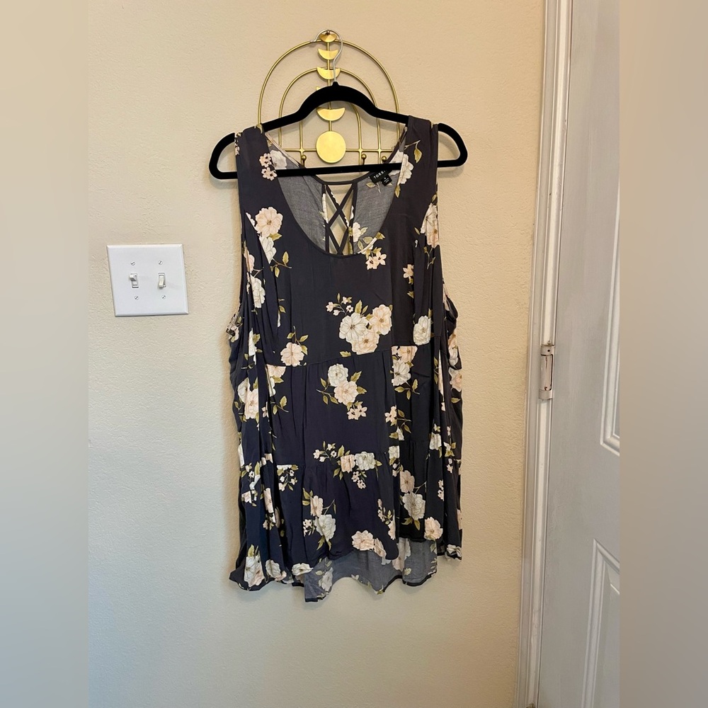 4X Torrid Floral Flowy Tank
